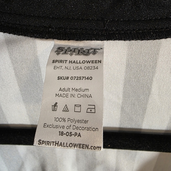 Spirit Halloween Referee Costume with Dress, Shorts and Hat Size Med - Picture 8 of 12